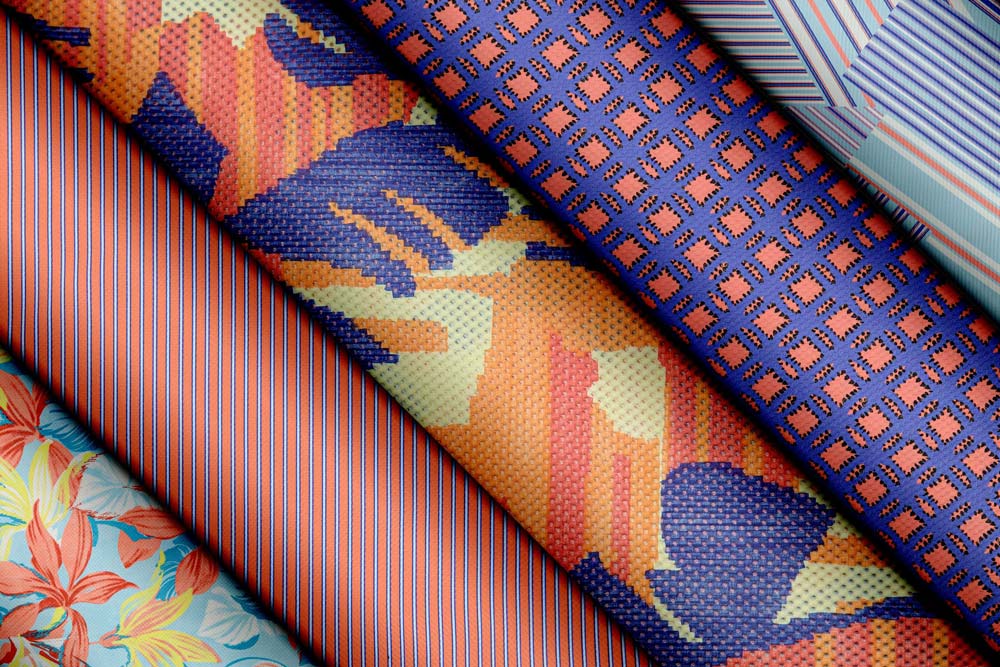 Sensitive(r)-Fabrics_Beachwear-SS27_POOL-PARTY_low-res